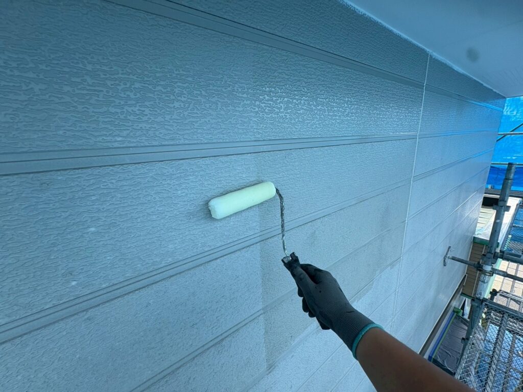 外壁1度塗り目シーラー