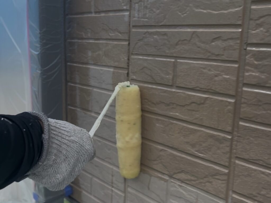 外壁下塗り1回目【シーラー】