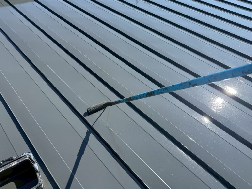 屋根上塗り【ラジカルシリコン】