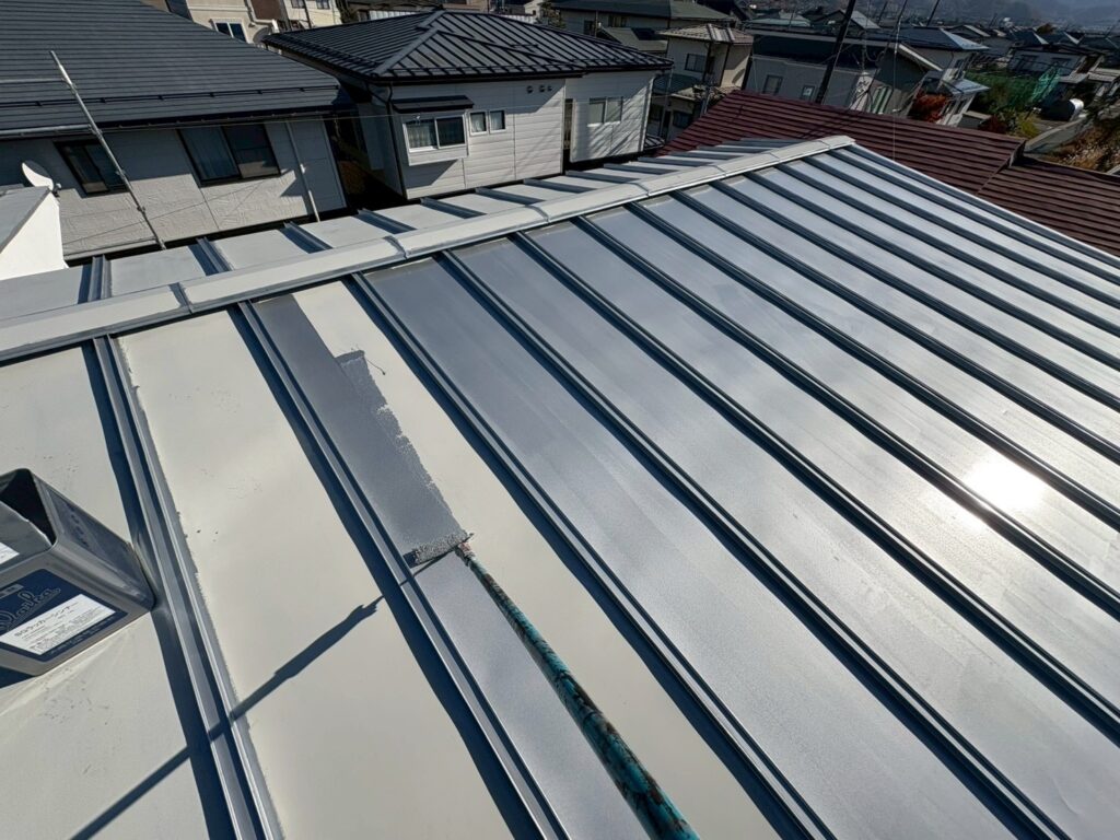 屋根中塗り
