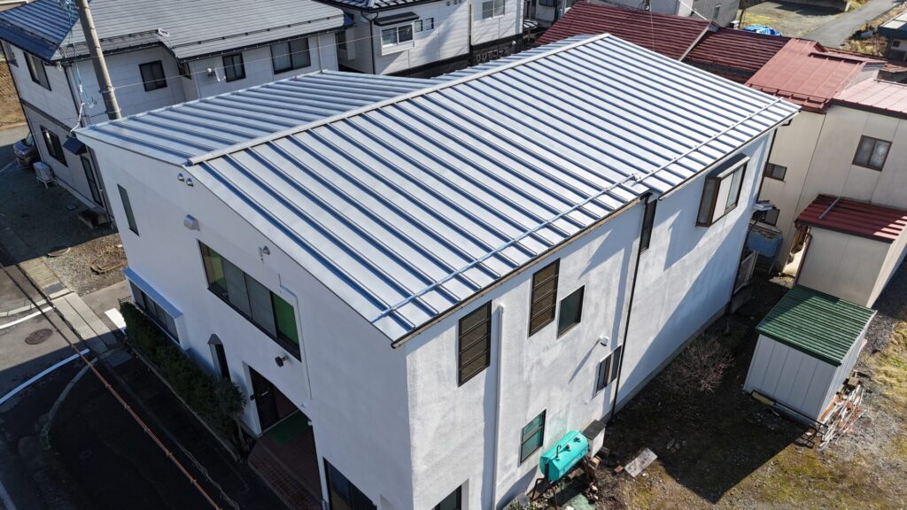 山形県山形市 山形県山形市モルタル外壁【ラジカル3回塗り】金属屋根【シリコン3回塗り】面積【外壁162㎡屋根53㎡】【屋根カバー75㎡】