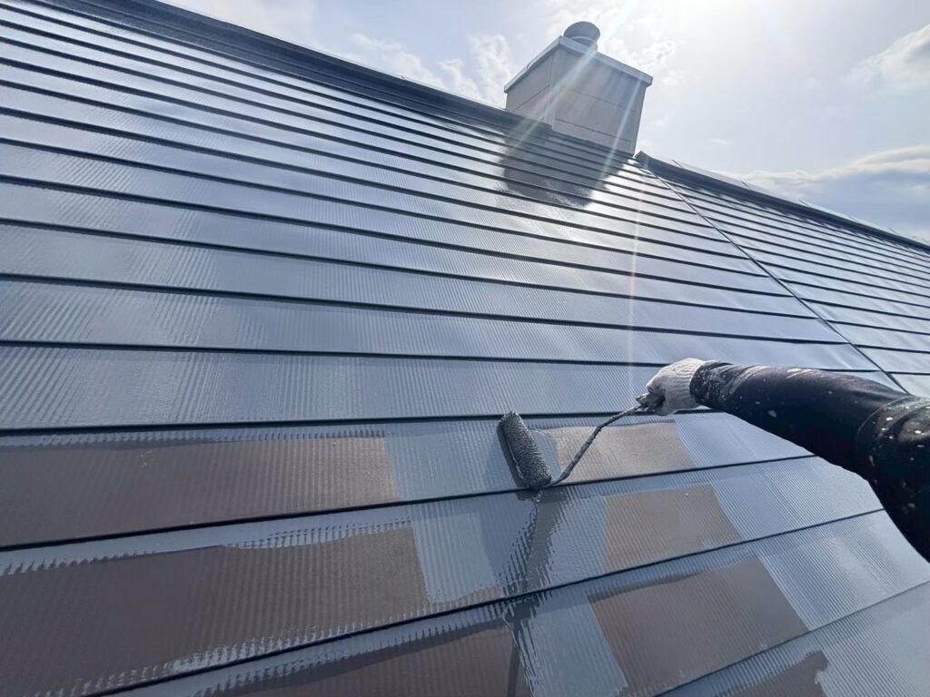 屋根無機中塗り